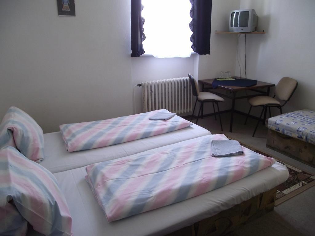 Penzión Slávia Poprad Esterno foto